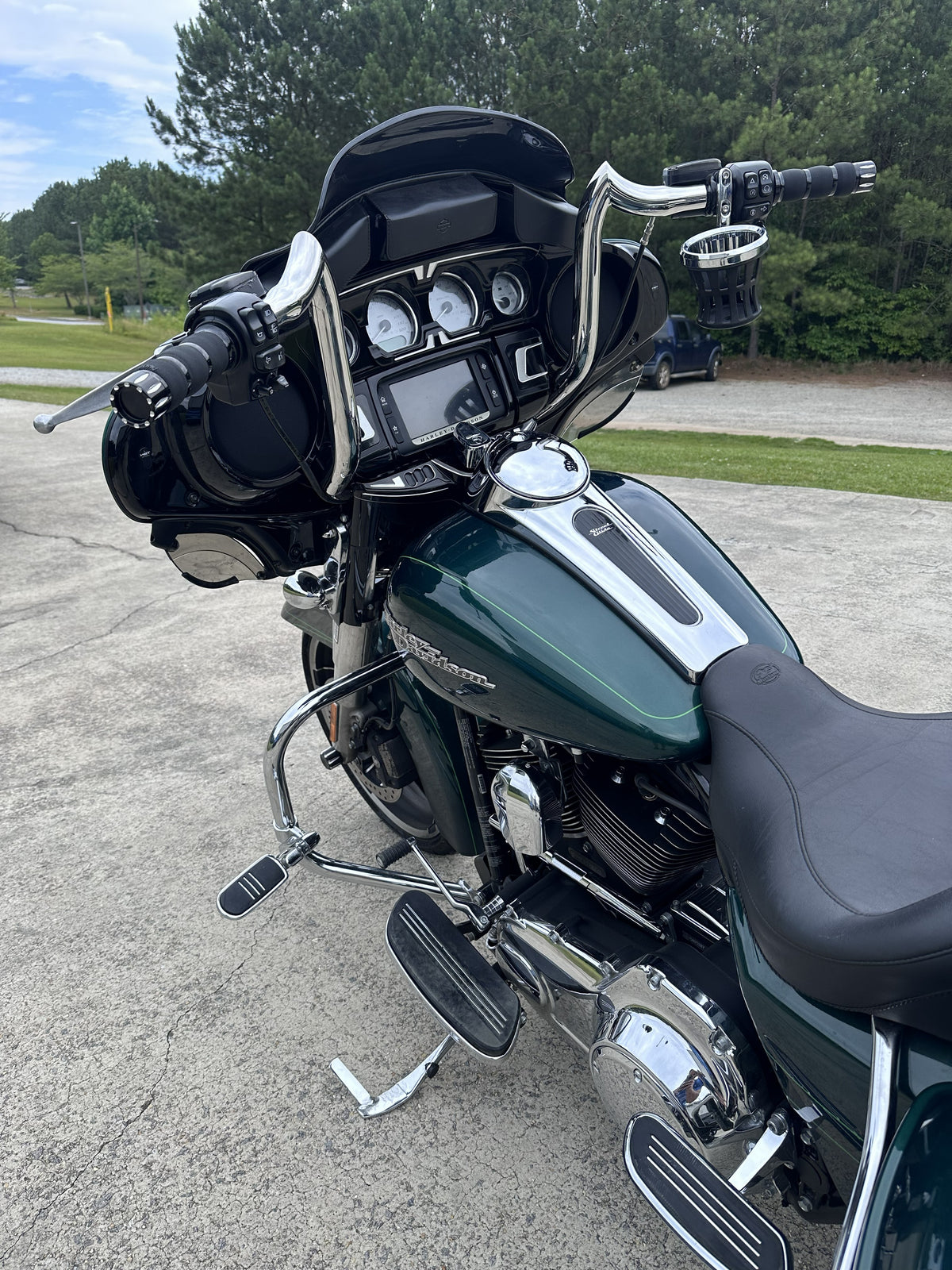 Bison Bagger for '96-'23 Street Glide Models | Harley Handlebars